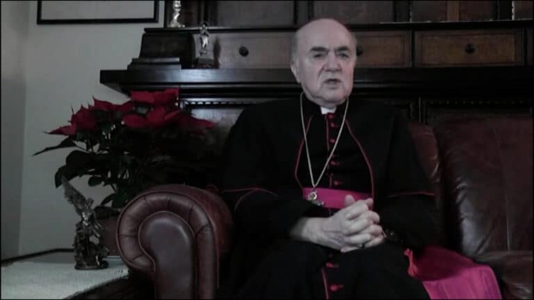 Arcybiskup Carlo Maria Vigano “Stoimy w obliczu planetarnego przewrotu”